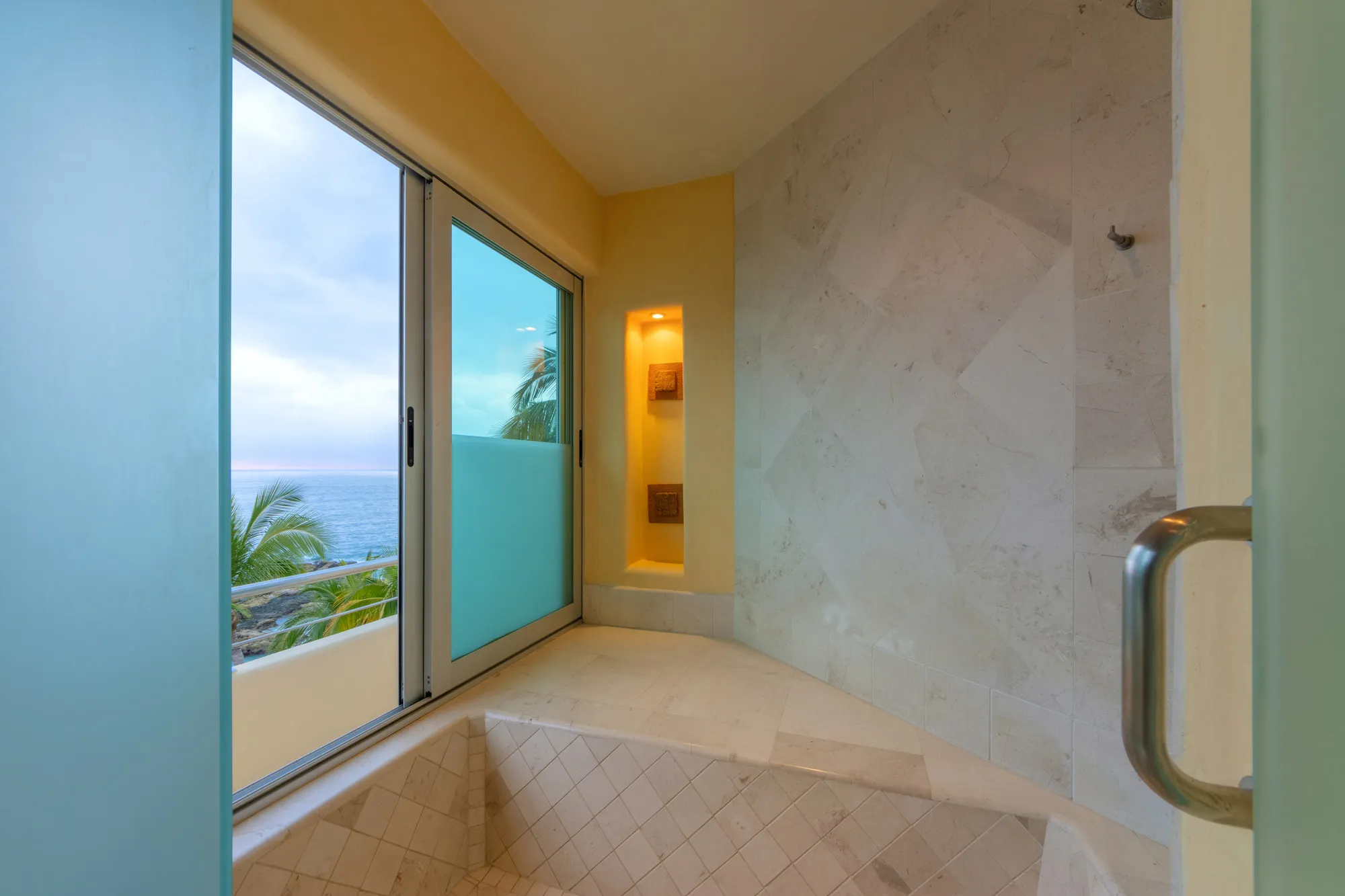 Villa Montecito suite and bath near pool area