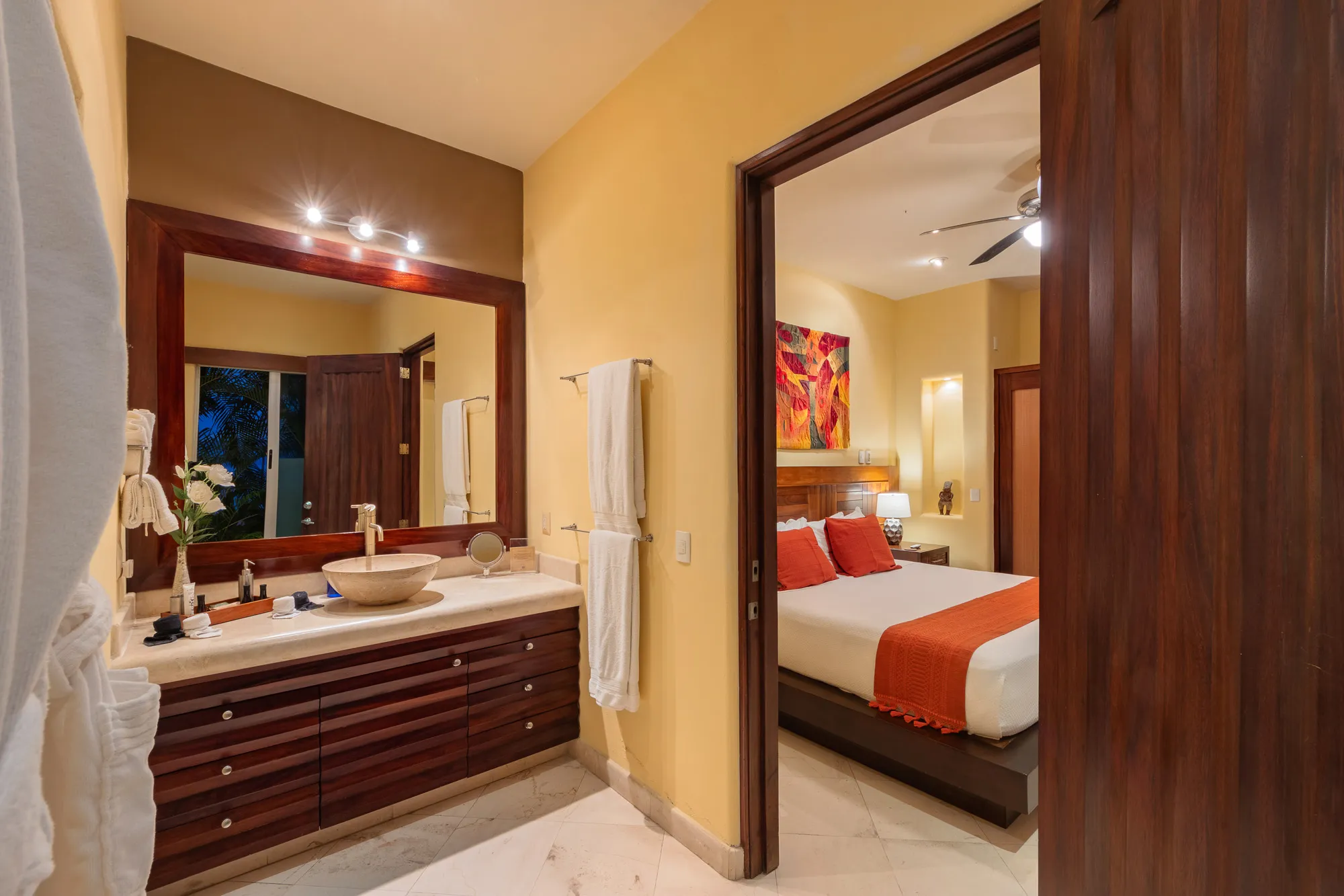 Villa Montecito suite and bath