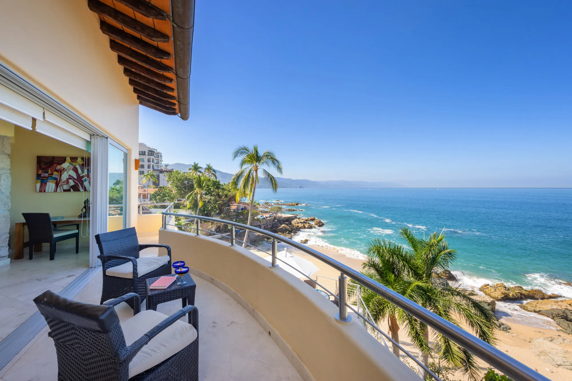 Villa Montecito suite and bath overlooking ocean