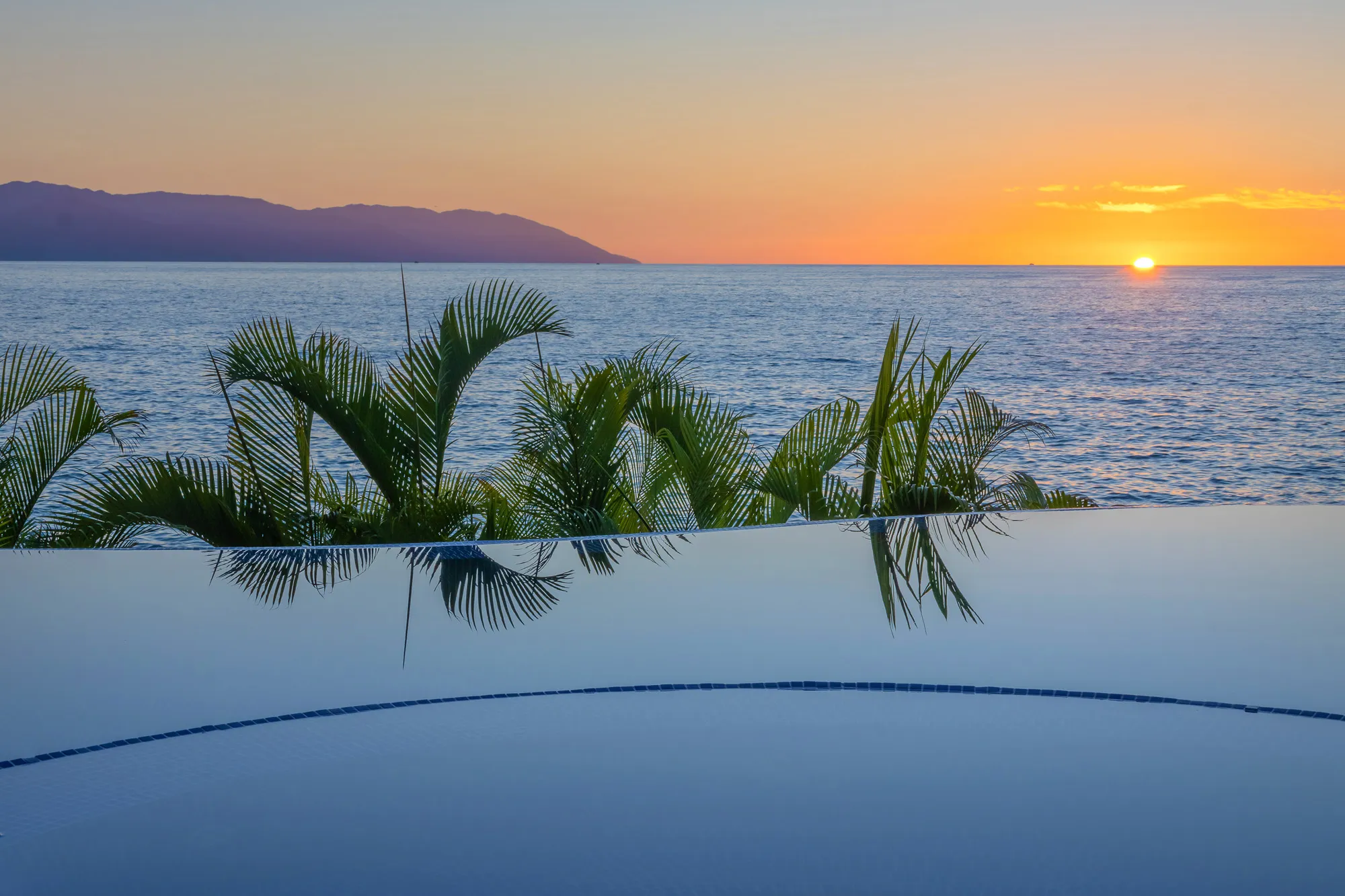 Villa Montecito infinity pool Puerto Vallarta hot tub