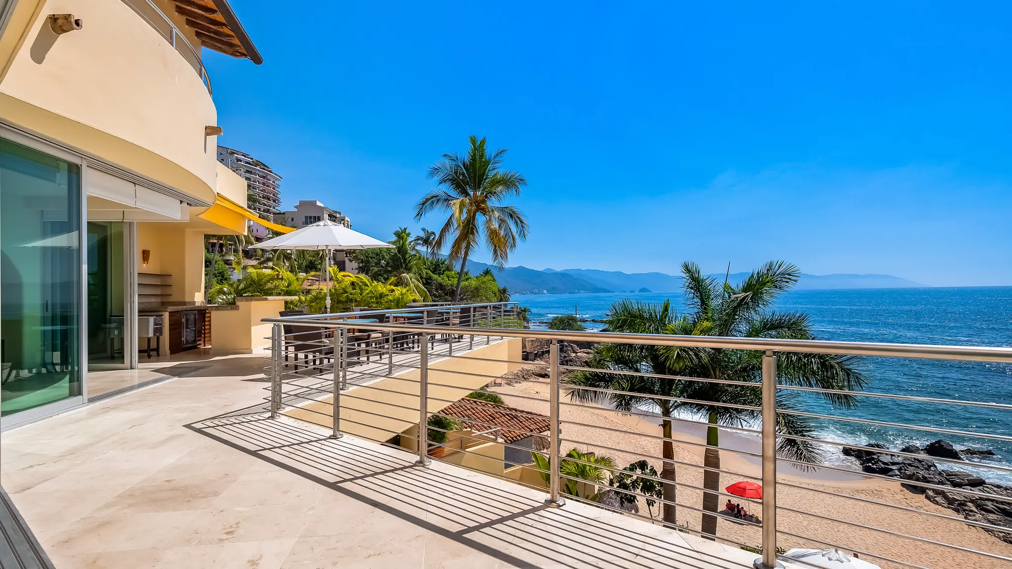 Villa Montecito Beachfront View